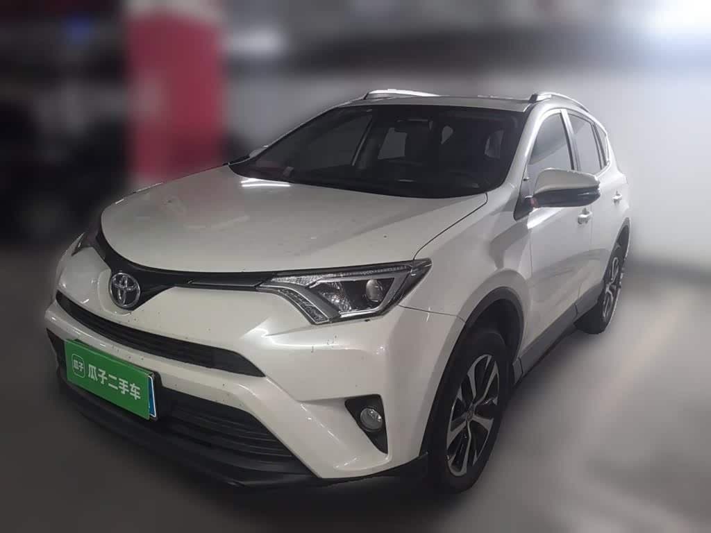 2018 Toyota RAV4 White, 64,600 km, China export – photo 1