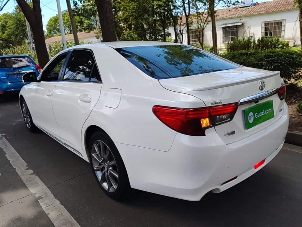 2013 Toyota Reiz White, 109,700 km, China export – photo 5