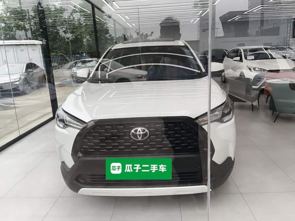2023 Toyota Corolla Cross White, 48,500 km, China export – photo 3