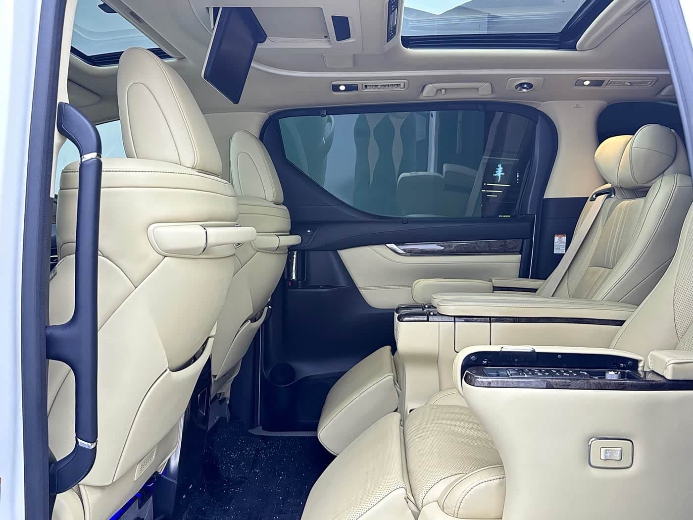 2019 Toyota Vellfire White, 100,000 km, China export – photo 6