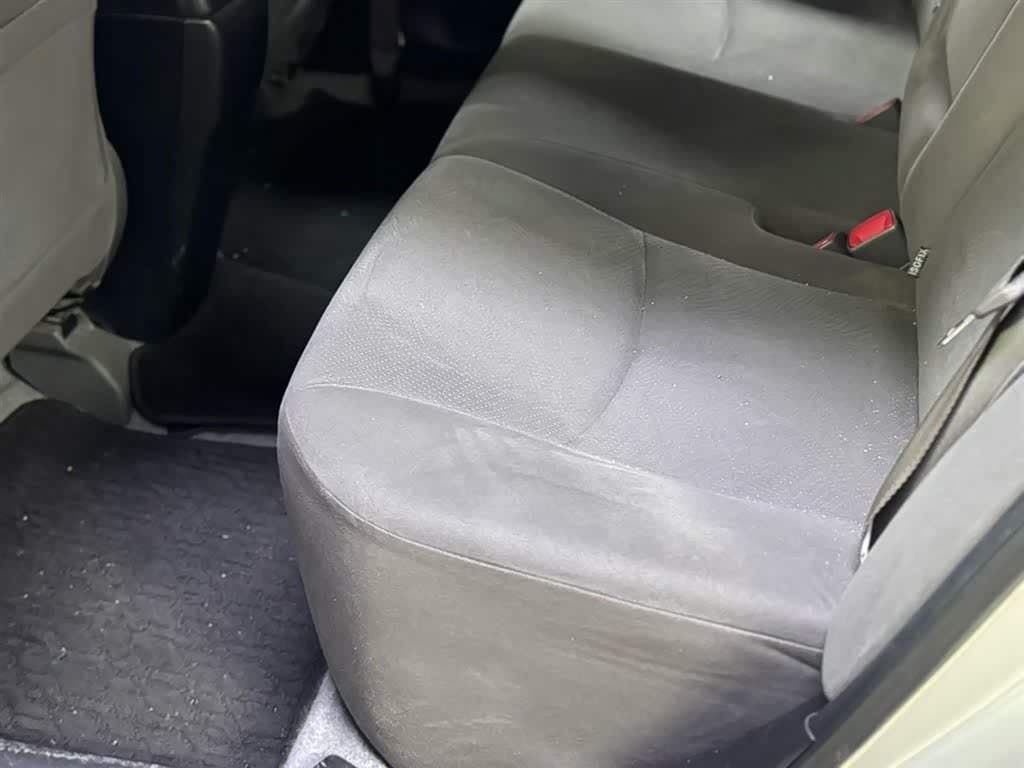 2012 Toyota Prius 银灰色, 80,000 km, China export – photo 6