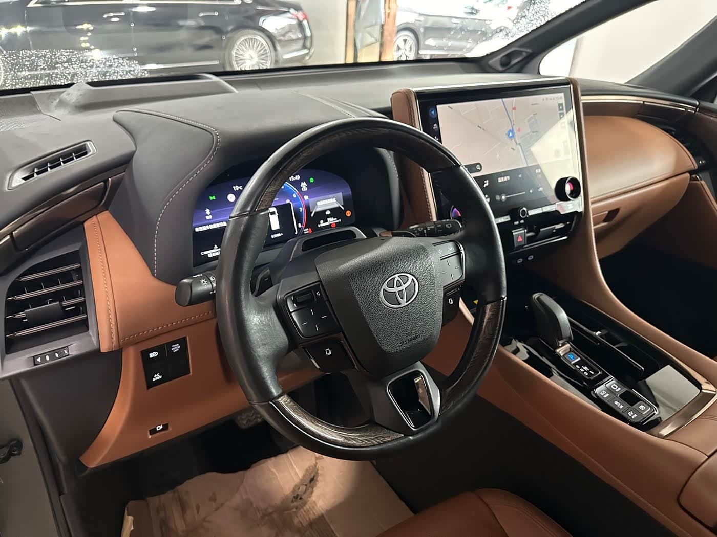 2023 Toyota Alphard 银灰色, 96,000 km, China export – photo 6