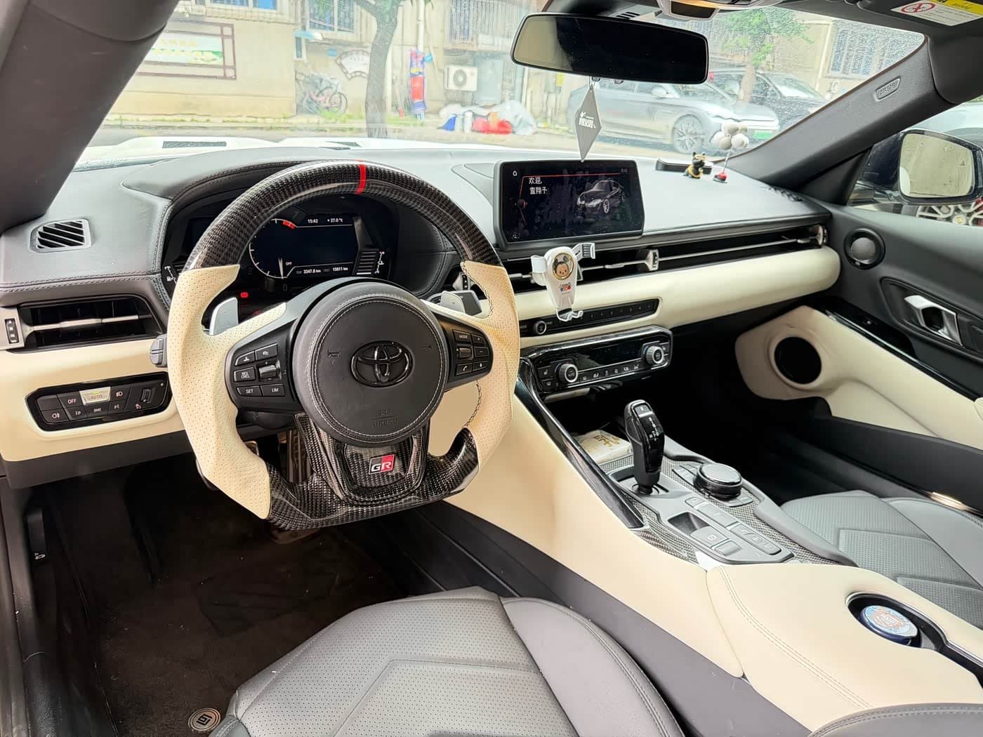 2021 Toyota Supra 银灰色, 15,000 km, China export – photo 7