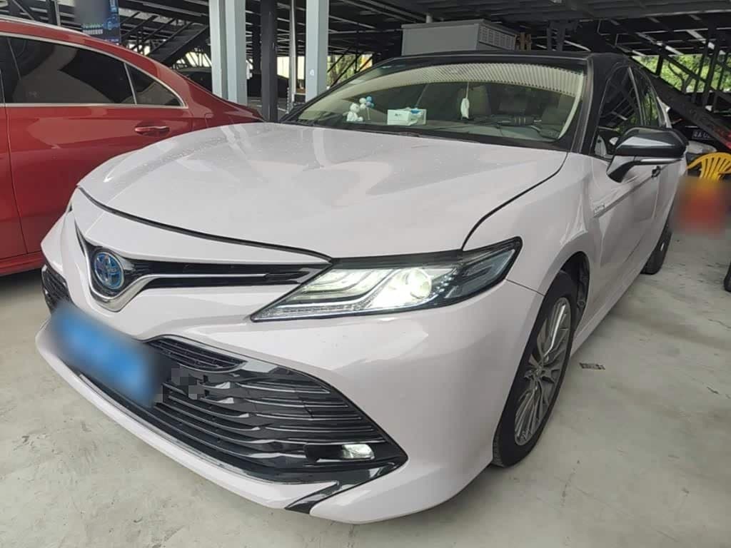 2017 Toyota Camry 银灰色, 86,500 km, China export – photo 2