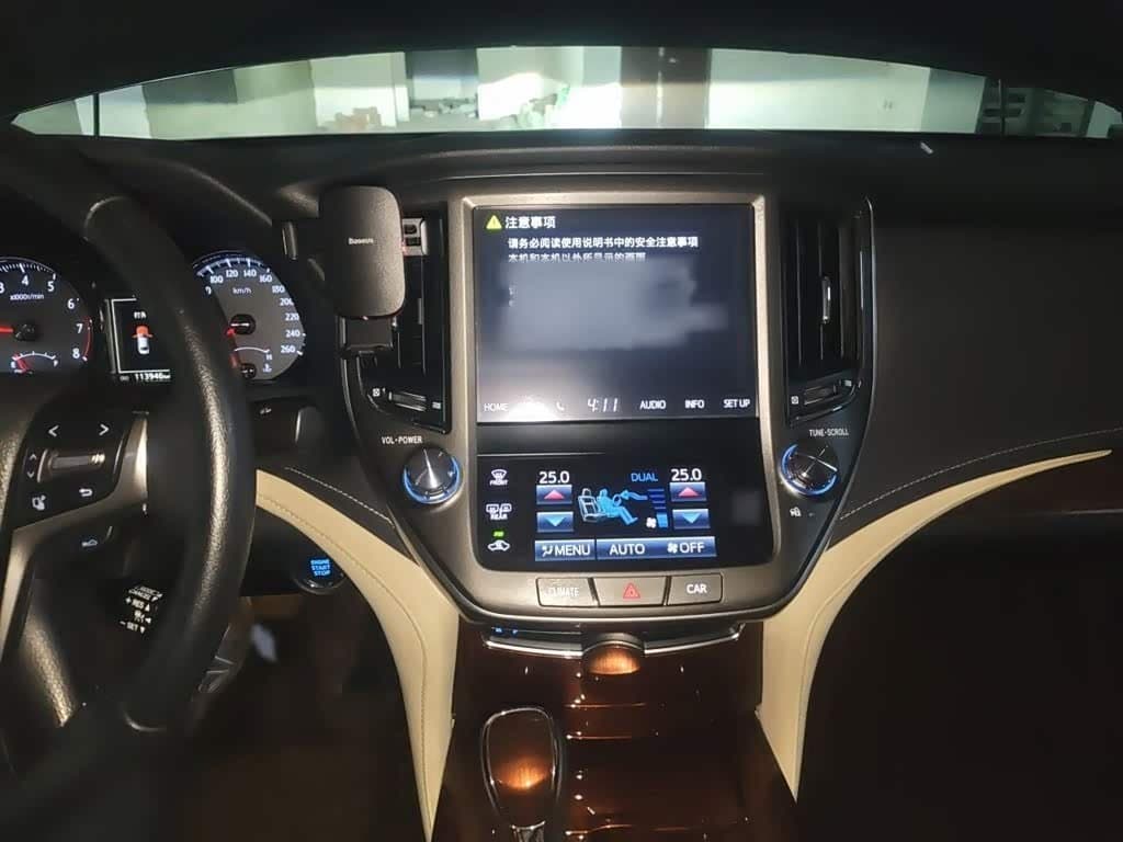 2015 Toyota Crown Black, 113,900 km, China export – photo 6