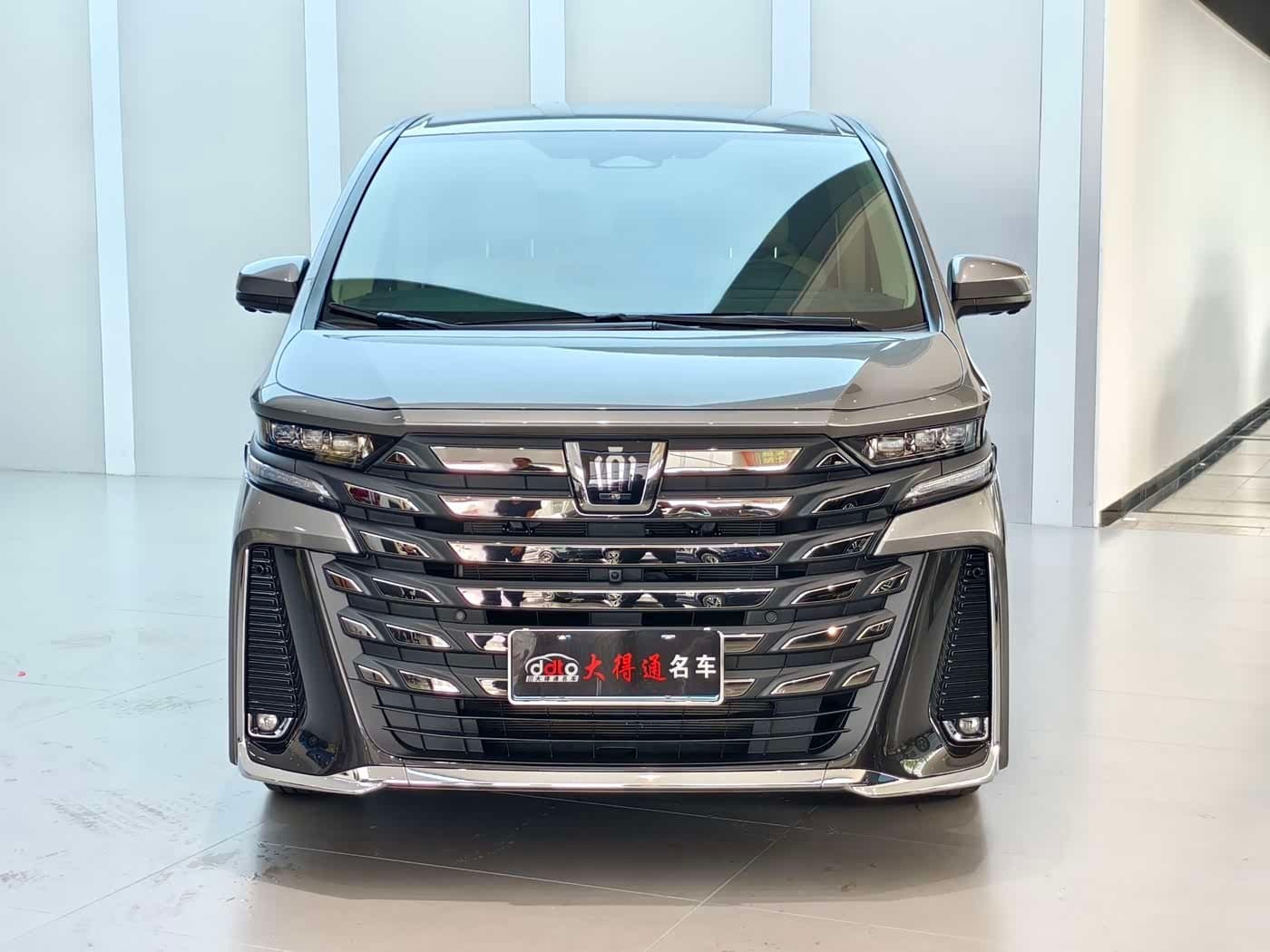 2023 Toyota Vellfire Champagne, 26,000 km, China export – photo 2
