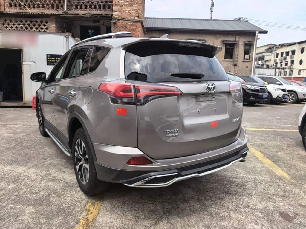 2016 Toyota RAV4 银灰色, 111,300 km, China export – photo 5