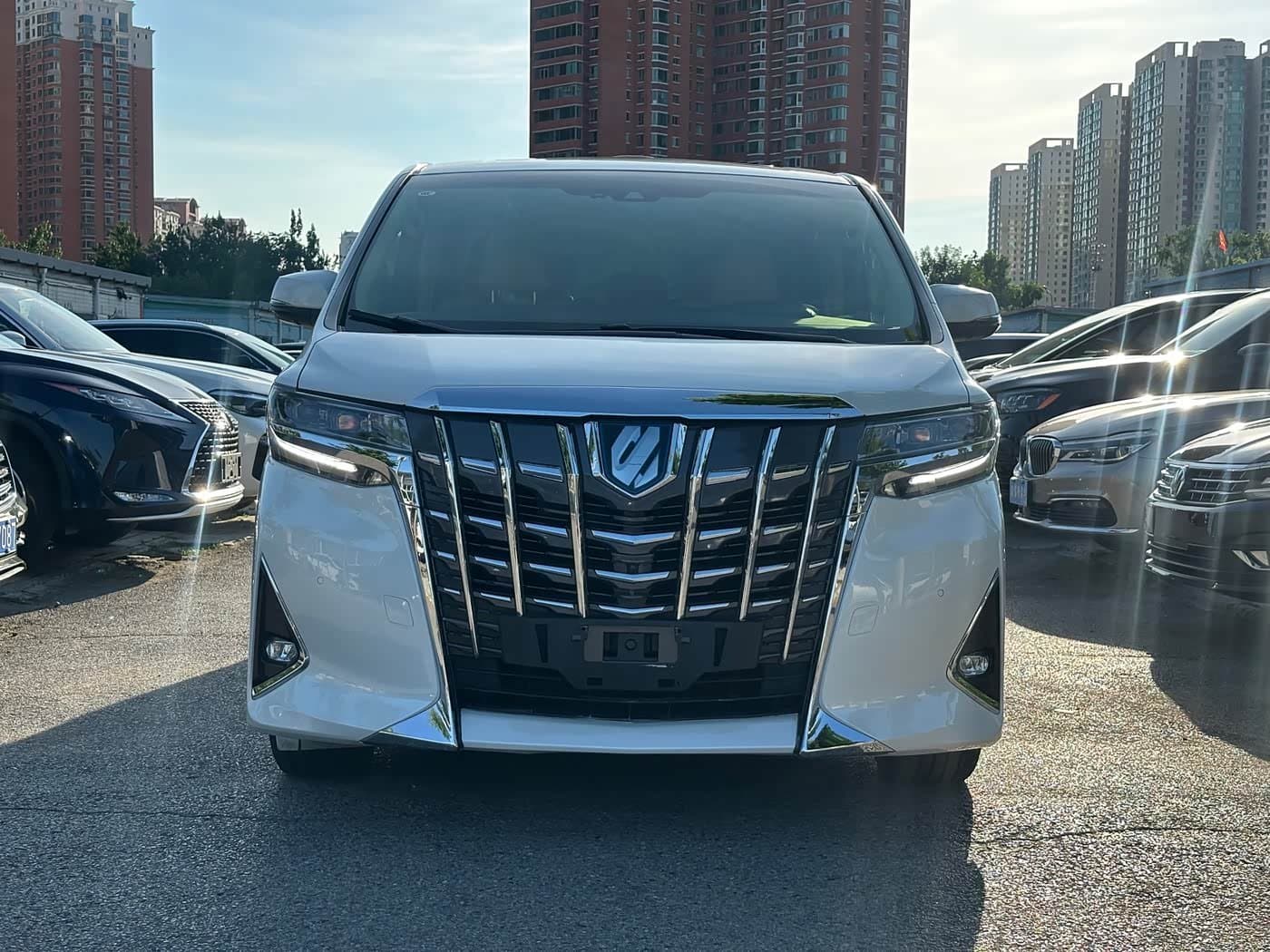 2019 Toyota Alphard White, 145,000 km, China export – photo 2