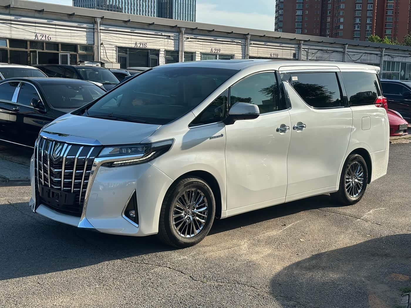 2019 Toyota Alphard White, 145,000 km, China export – photo 1