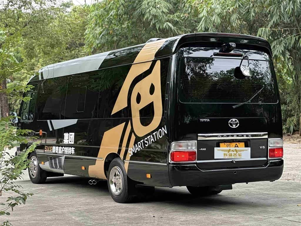 -- Toyota Coaster Black, 12,000 km, China export – photo 4