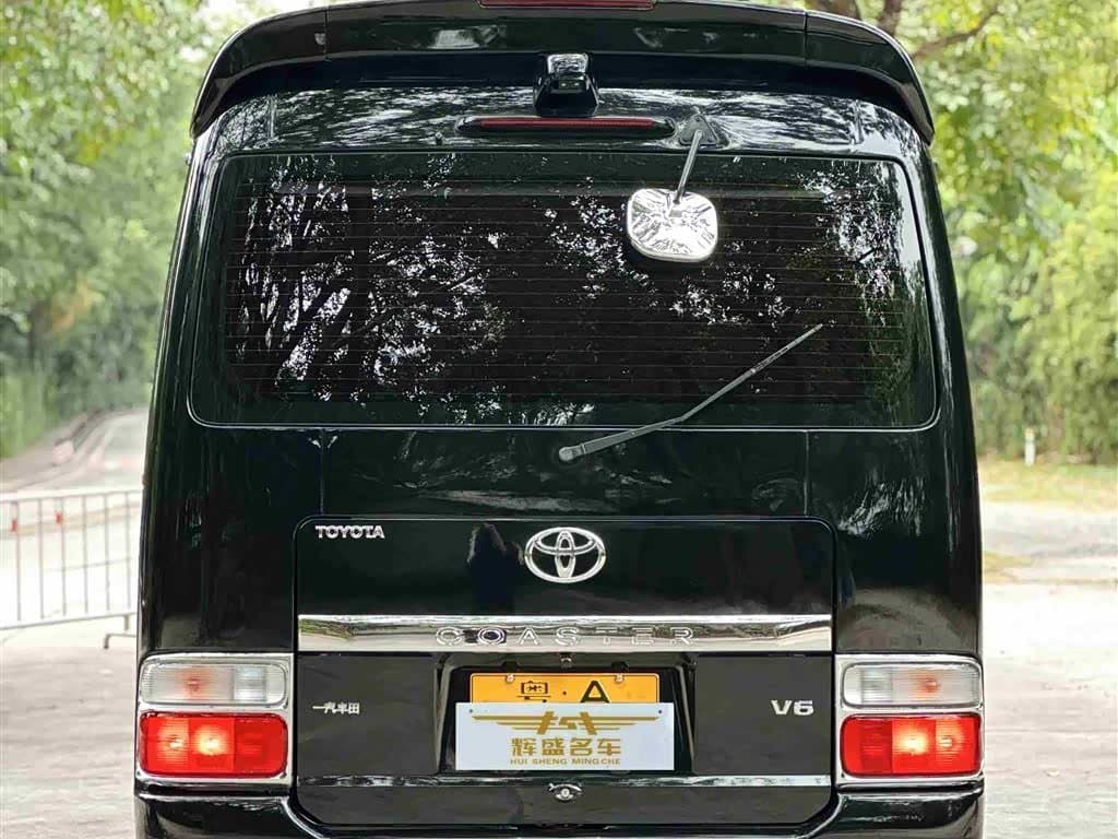 -- Toyota Coaster Black, 12,000 km, China export – photo 5
