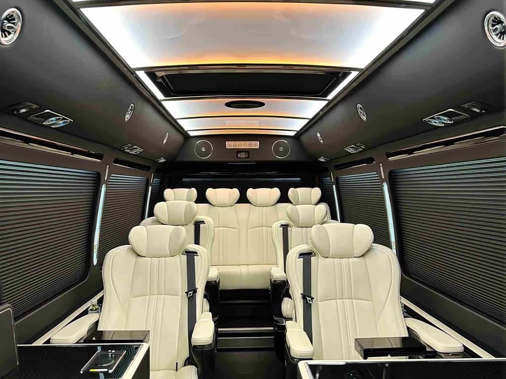 -- Toyota Coaster Black, 12,000 km, China export – photo 7
