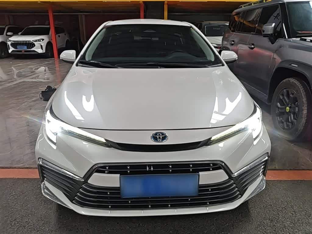 2023 Toyota GT White, 94,800 km, China export – photo 3