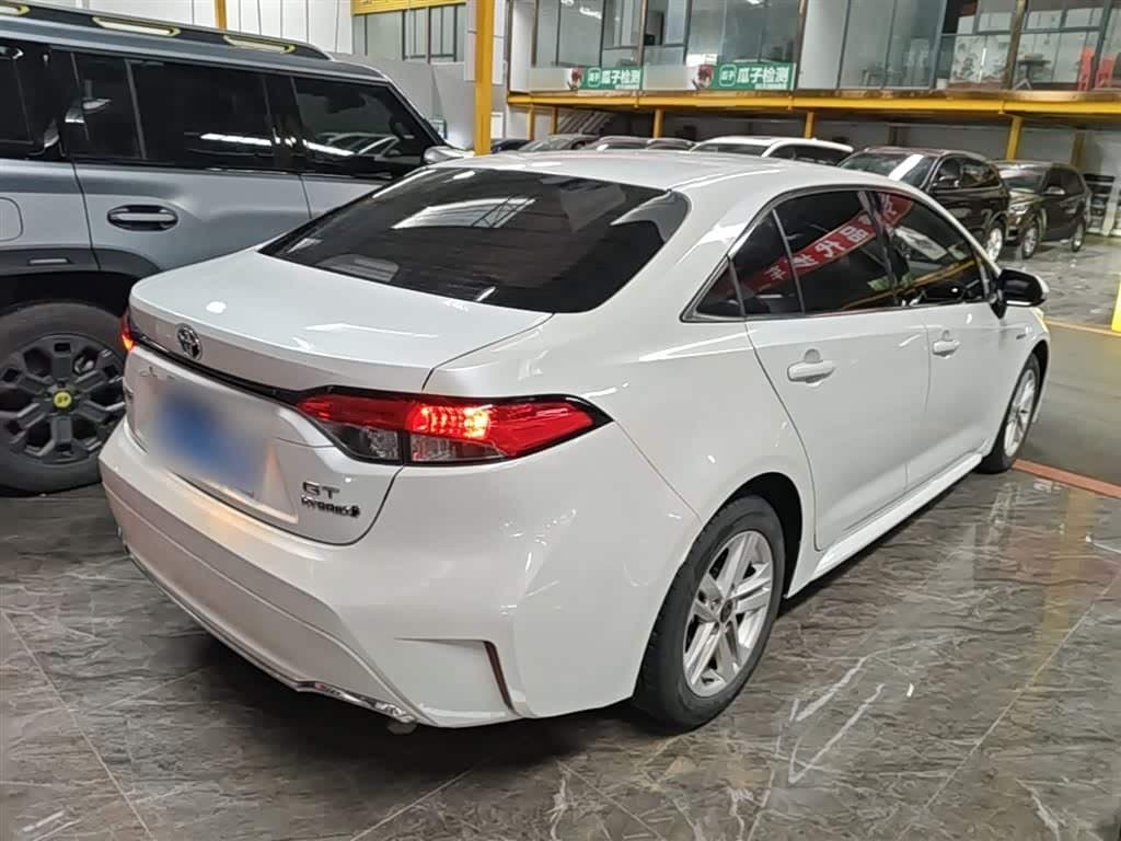 2023 Toyota GT White, 94,800 km, China export – photo 5