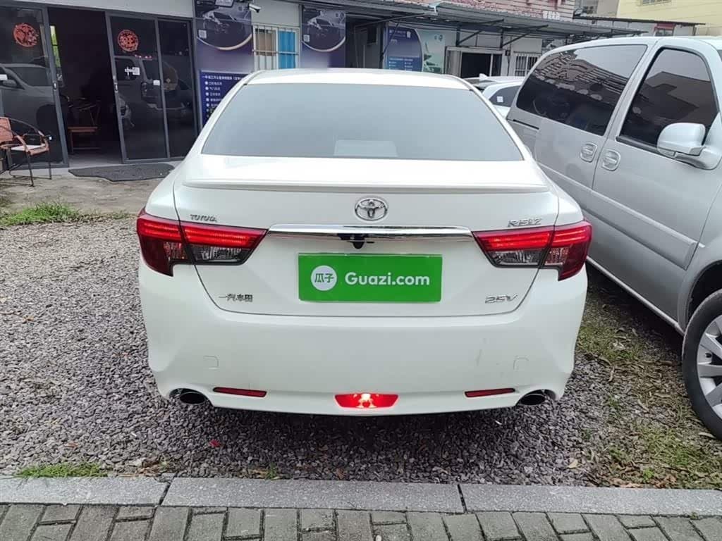2013 Toyota Reiz White, 75,800 km, China export – photo 6