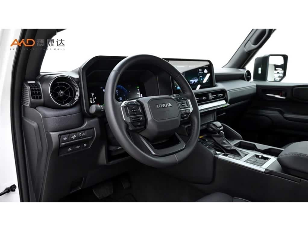 2026 Toyota Prado White, 21,000 km, China export – photo 6