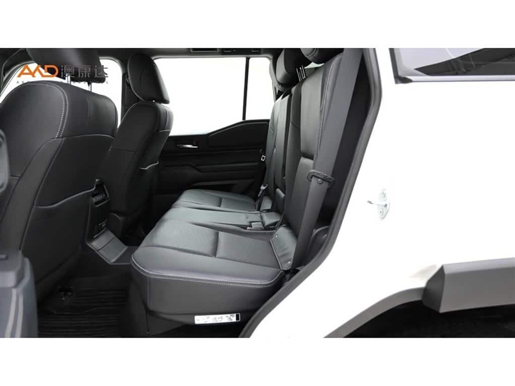 2026 Toyota Prado White, 21,000 km, China export – photo 7