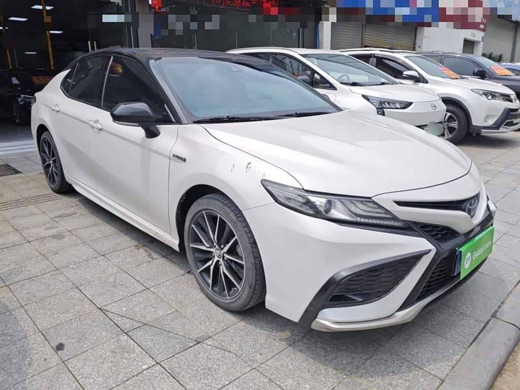 2021 Toyota Camry White, 67,000 km, China export – photo 4
