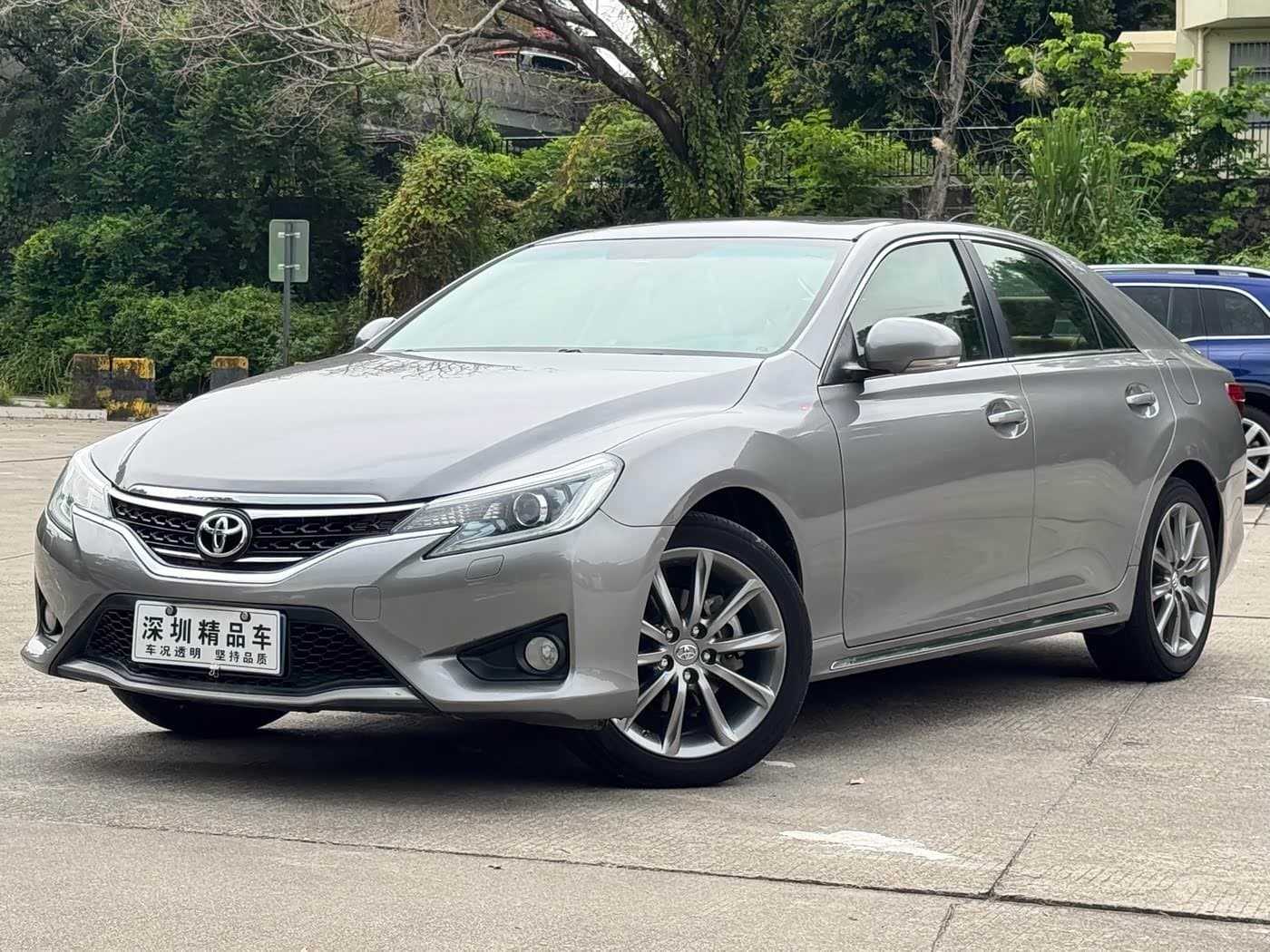 2013 Toyota Reiz 银灰色, 59,000 km, China export – photo 1