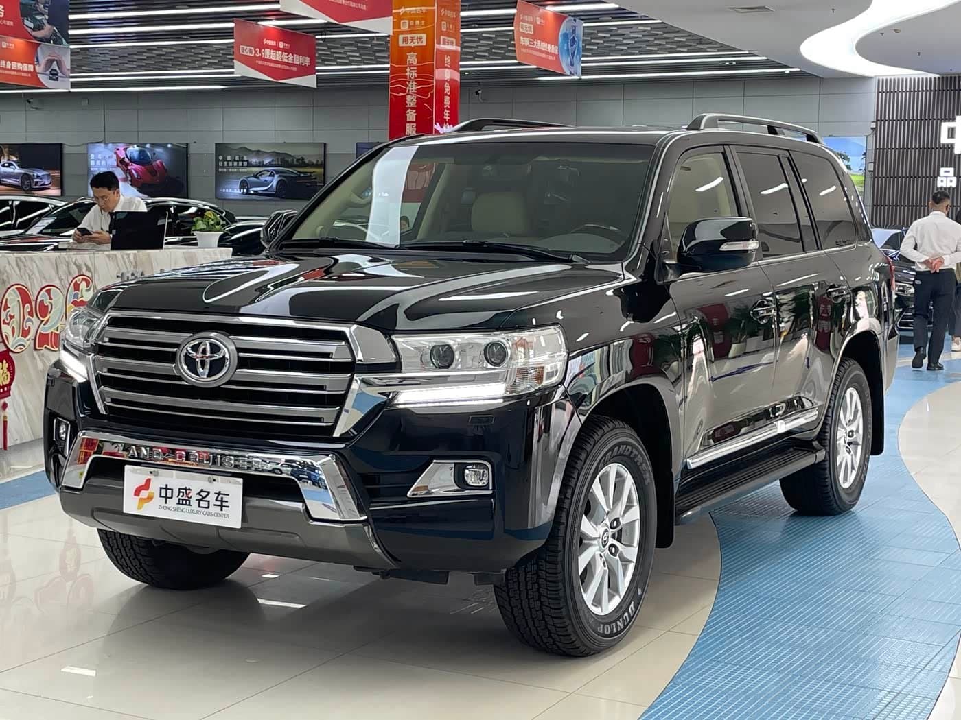2016 Toyota Land Cruiser Black, 61,000 km, China export – photo 1