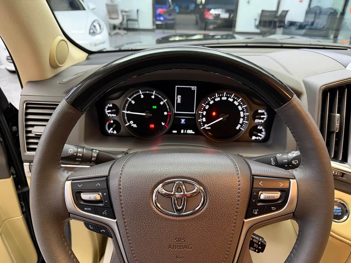 2016 Toyota Land Cruiser Black, 61,000 km, China export – photo 6