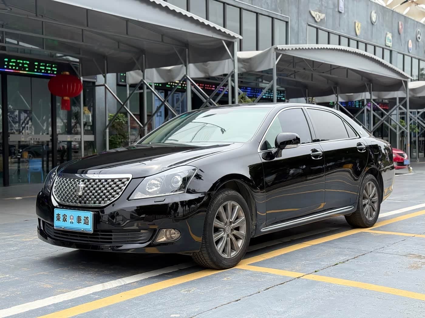 2011 Toyota Crown Black, 140,000 km, China export – photo 1