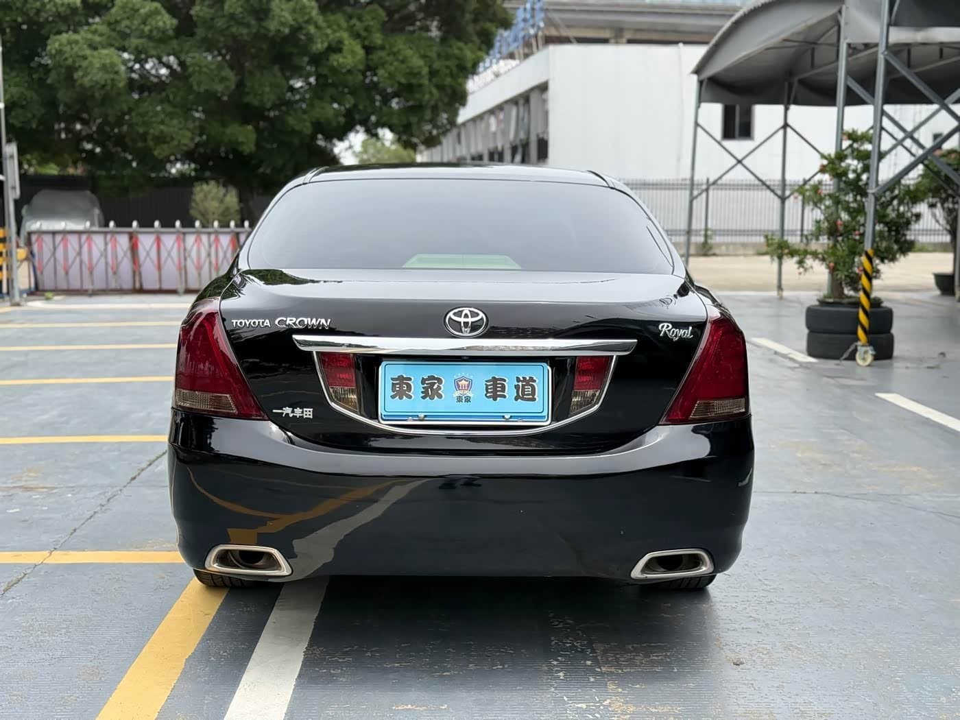 2011 Toyota Crown Black, 140,000 km, China export – photo 6