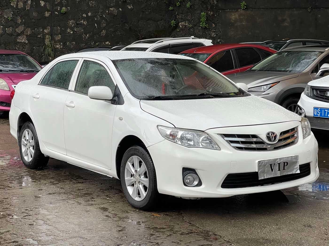 2012 Toyota Corolla White, 140,000 km, China export – photo 2