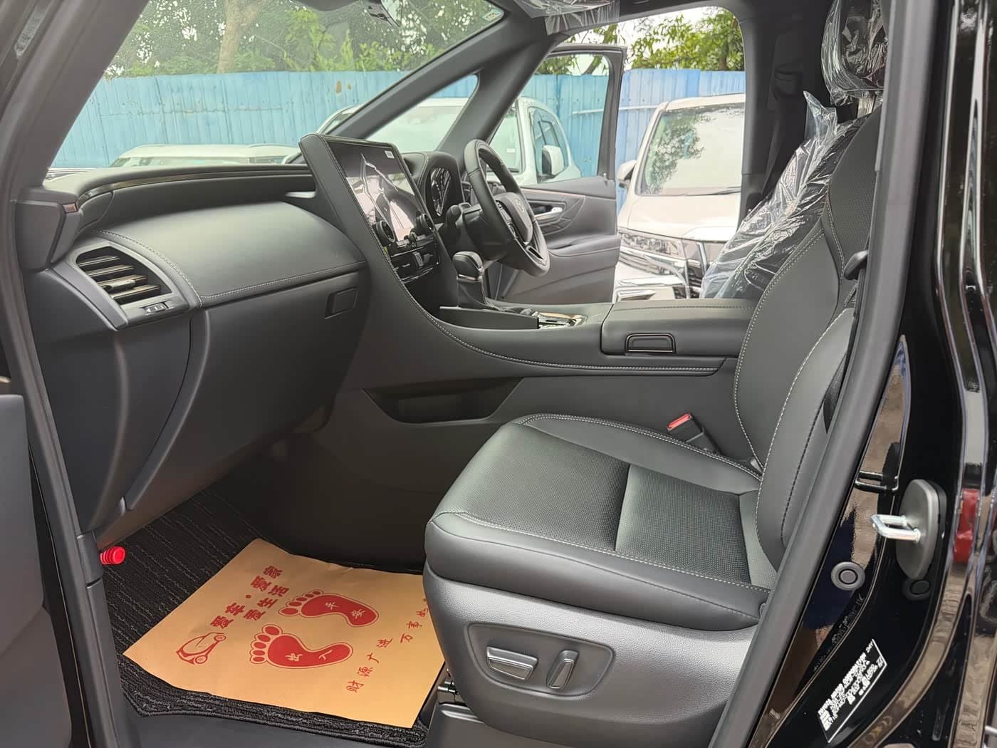 2025 Toyota Alphard Black, 100 km, China export – photo 4
