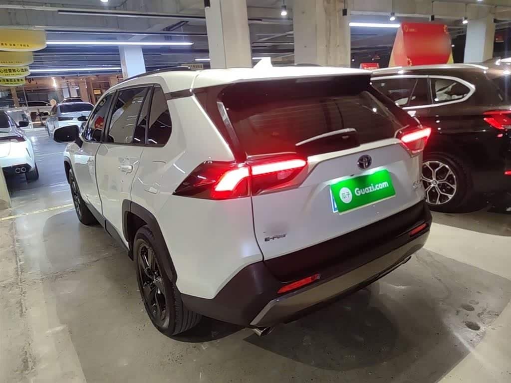 2019 Toyota RAV4 White, 37,000 km, China export – photo 5