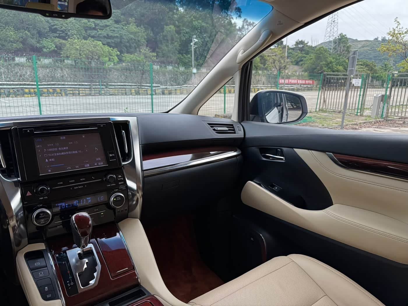 2015 Toyota Alphard White, 150,000 km, China export – photo 5