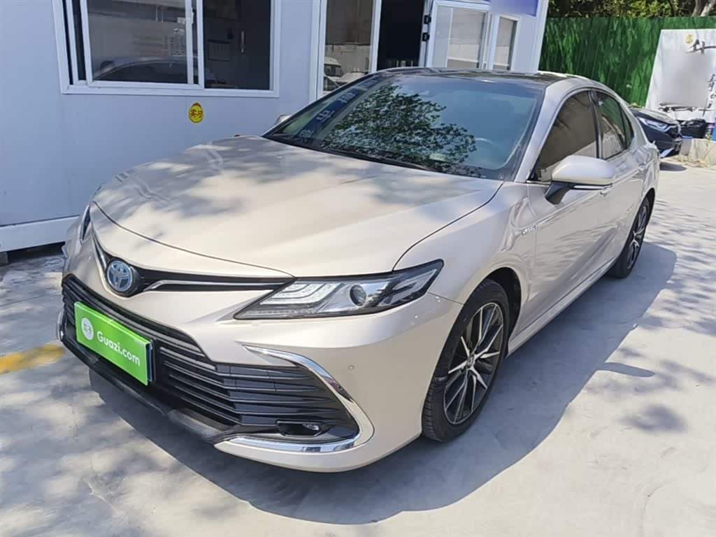 2021 Toyota Camry 银灰色, 17,200 km, China export – photo 2