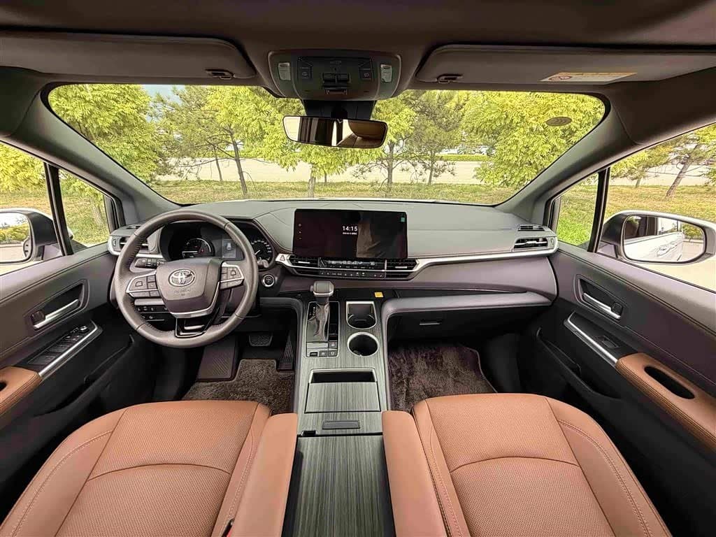 2025 Toyota Sienna White, 6,000 km, China export – photo 6