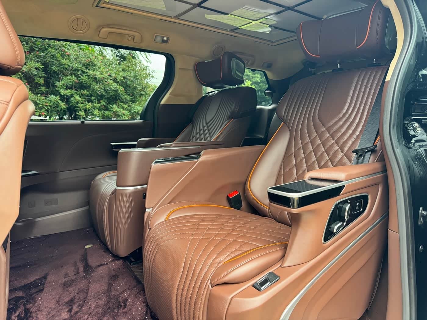 2015 Toyota Sienna Black, 130,000 km, China export – photo 6