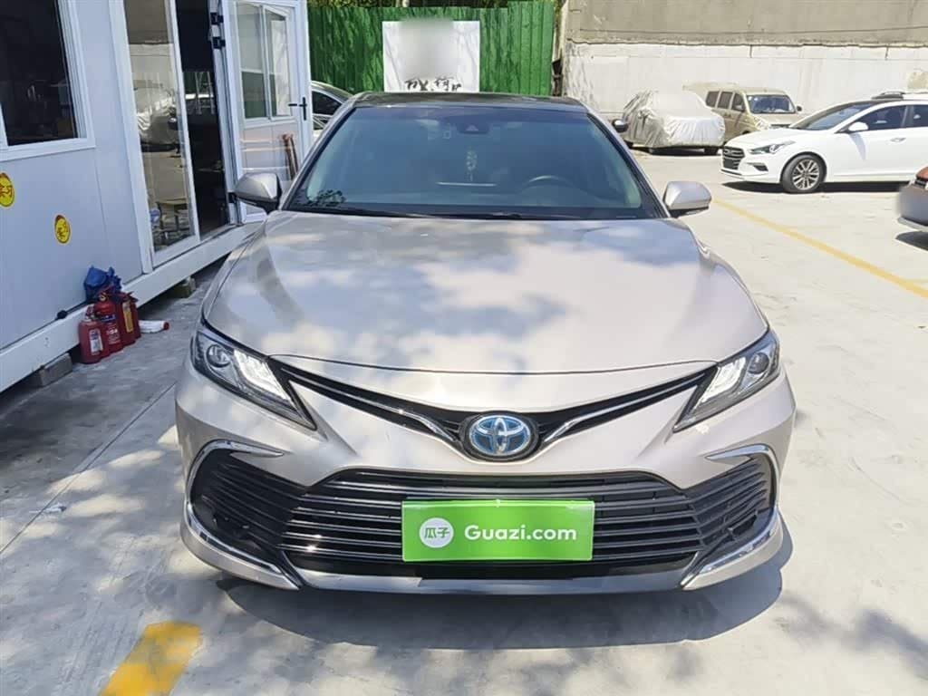 2021 Toyota Camry 银灰色, 17,200 km, China export – photo 3