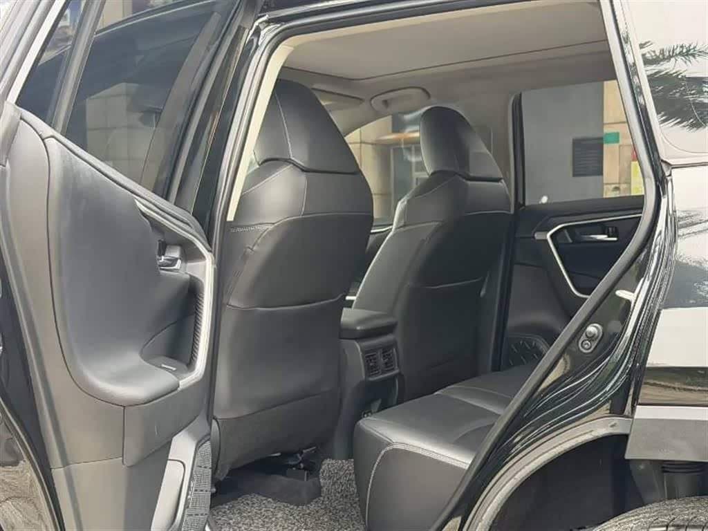 2023 Toyota RAV4 Black, 26,000 km, China export – photo 6