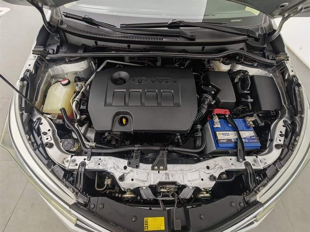 2014 Toyota Corolla 银灰色, 136,600 km, China export – photo 6