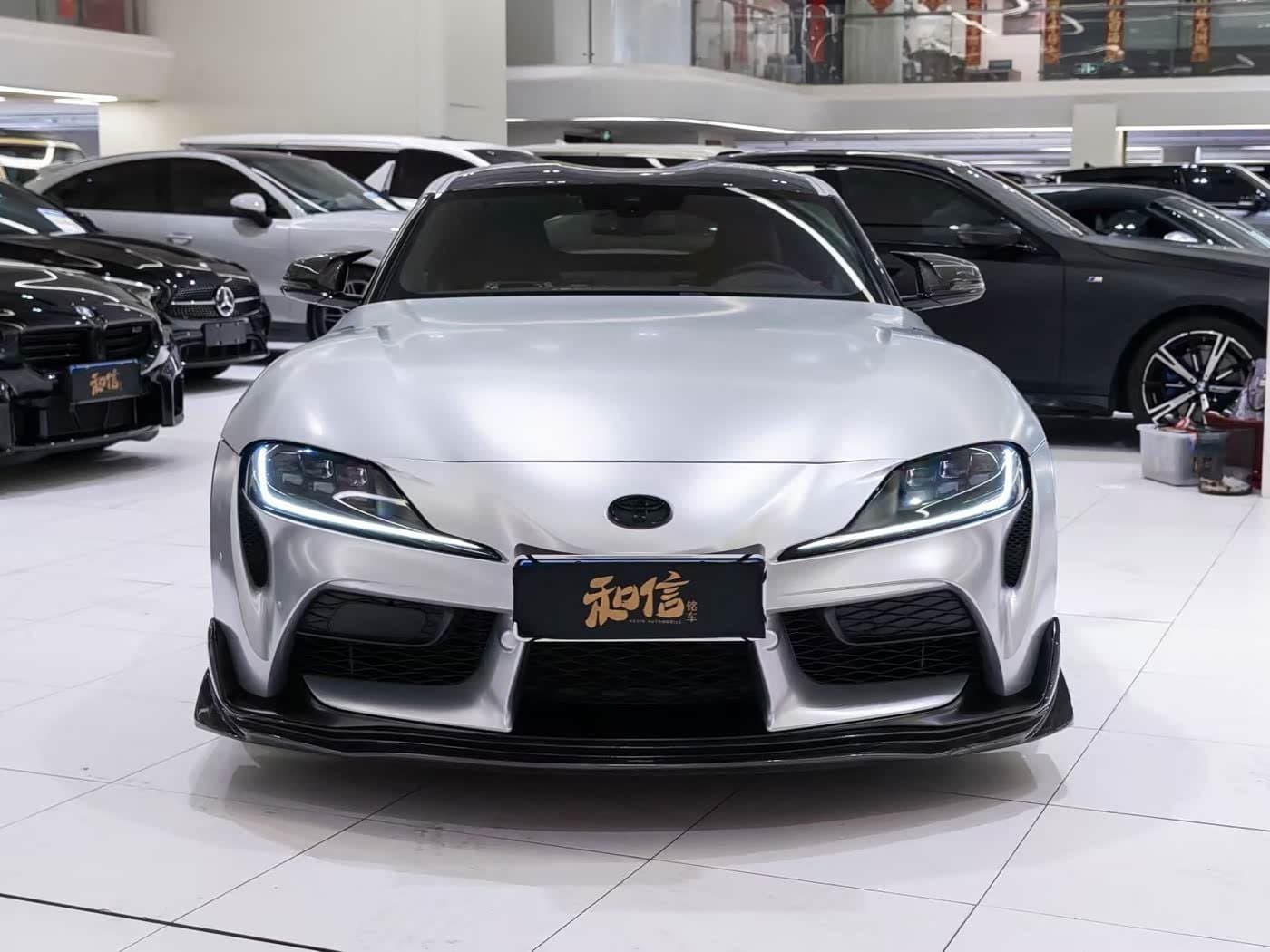 2021 Toyota Supra 银灰色, 21,000 km, China export – photo 2