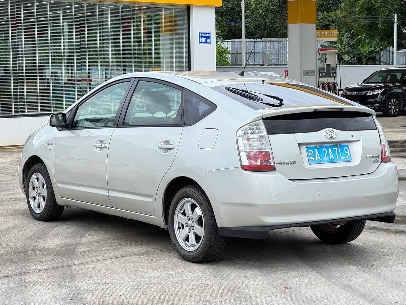 - Toyota Prius 银灰色, 160,000 km, China export – photo 5