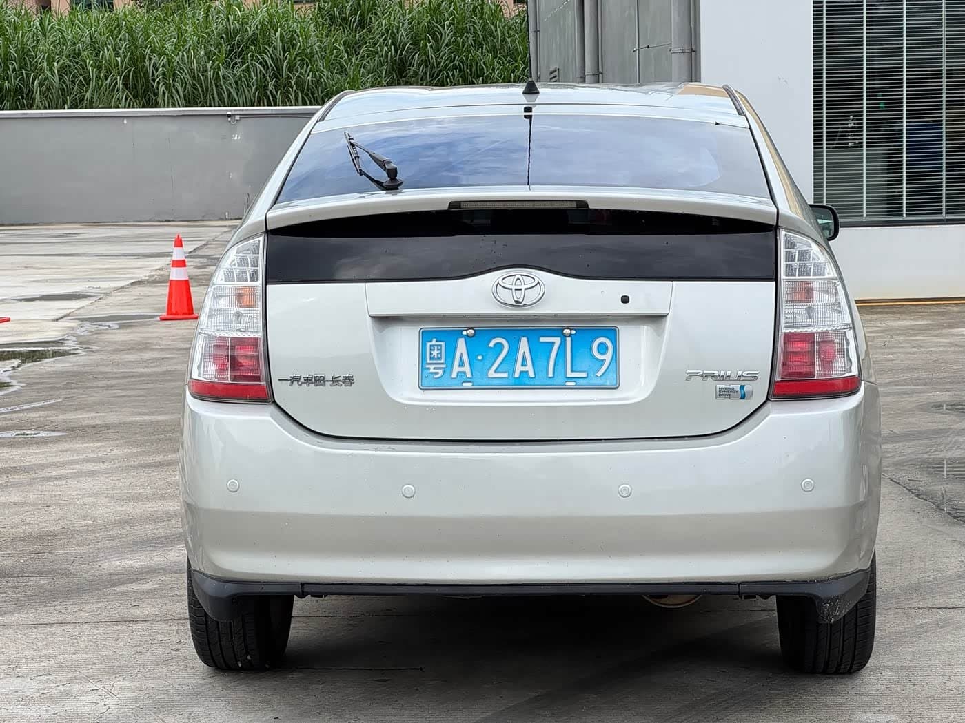 - Toyota Prius 银灰色, 160,000 km, China export – photo 6
