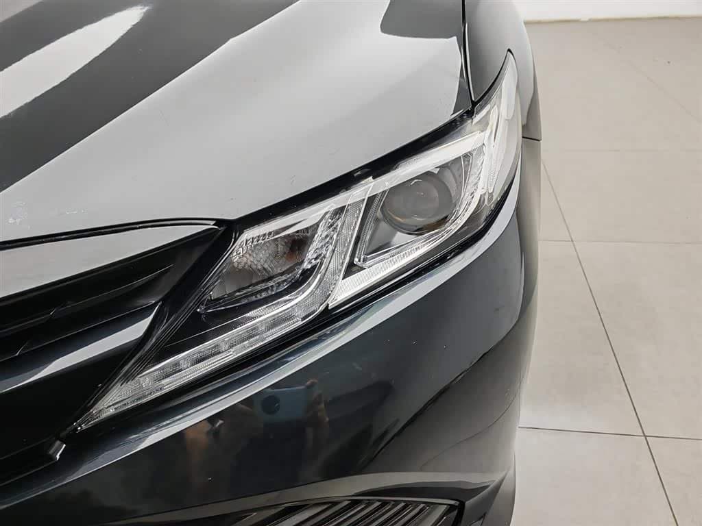 2017 Toyota Camry Black, 70,200 km, China export – photo 7