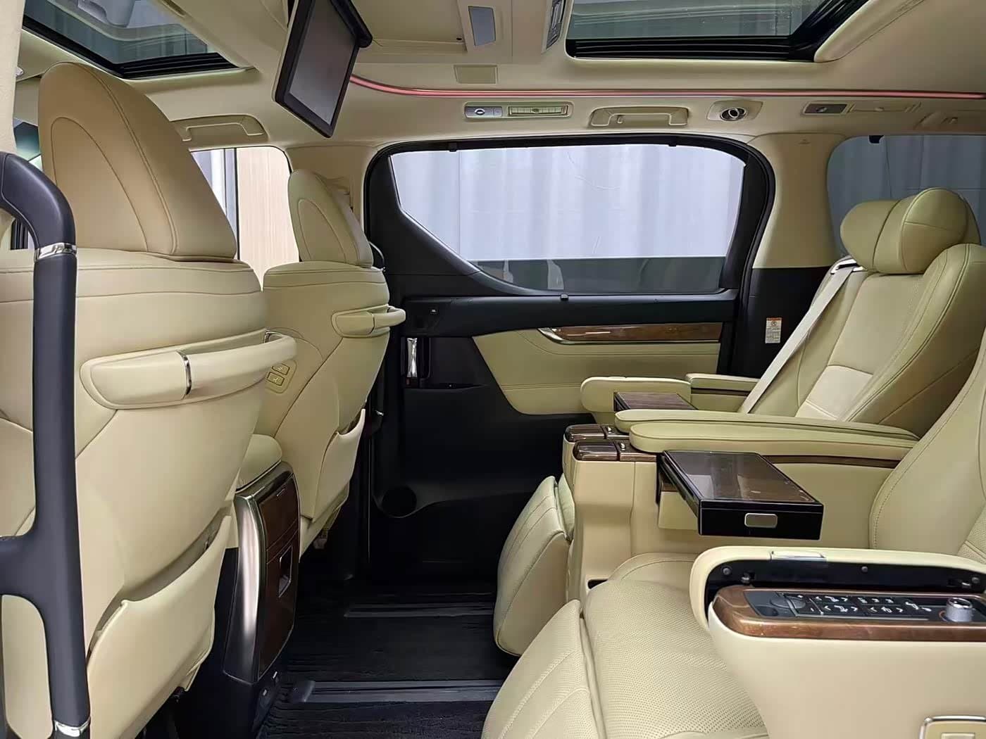 2015 Toyota Alphard White, 185,000 km, China export – photo 7