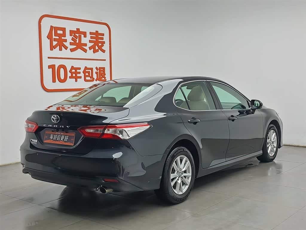 2017 Toyota Camry Black, 70,200 km, China export – photo 2
