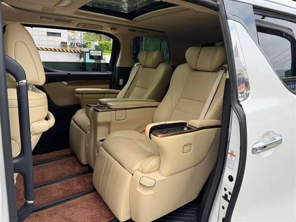 2017 Toyota Alphard White, 160,000 km, China export – photo 6