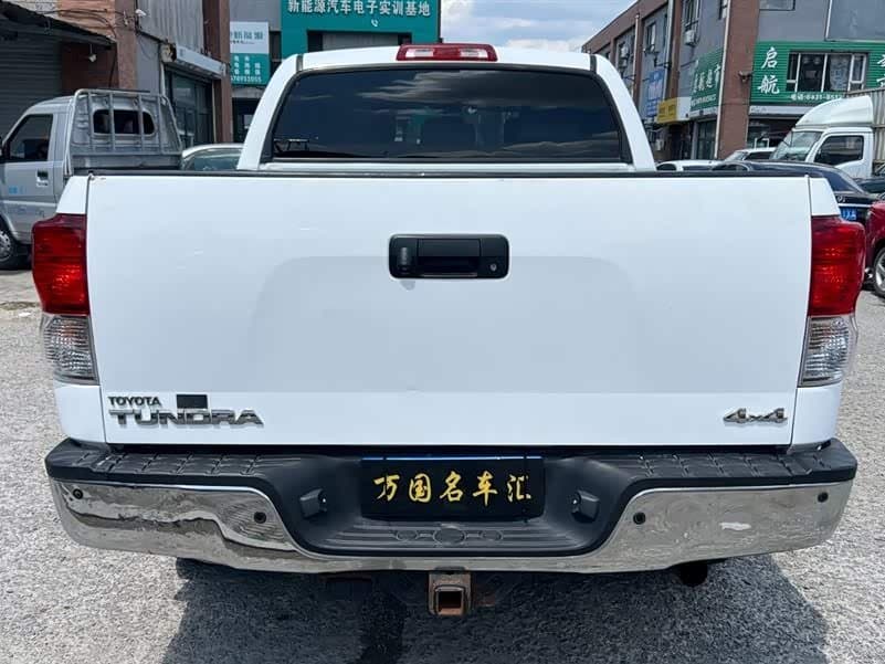 2011 Toyota Tundra White, 140,000 km, China export – photo 4