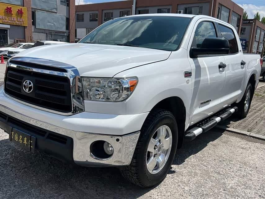 2011 Toyota Tundra White, 140,000 km, China export – photo 1