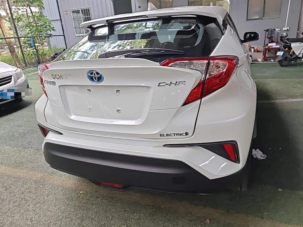2020 Toyota C-HR EV White, 96,800 km, China export – photo 4