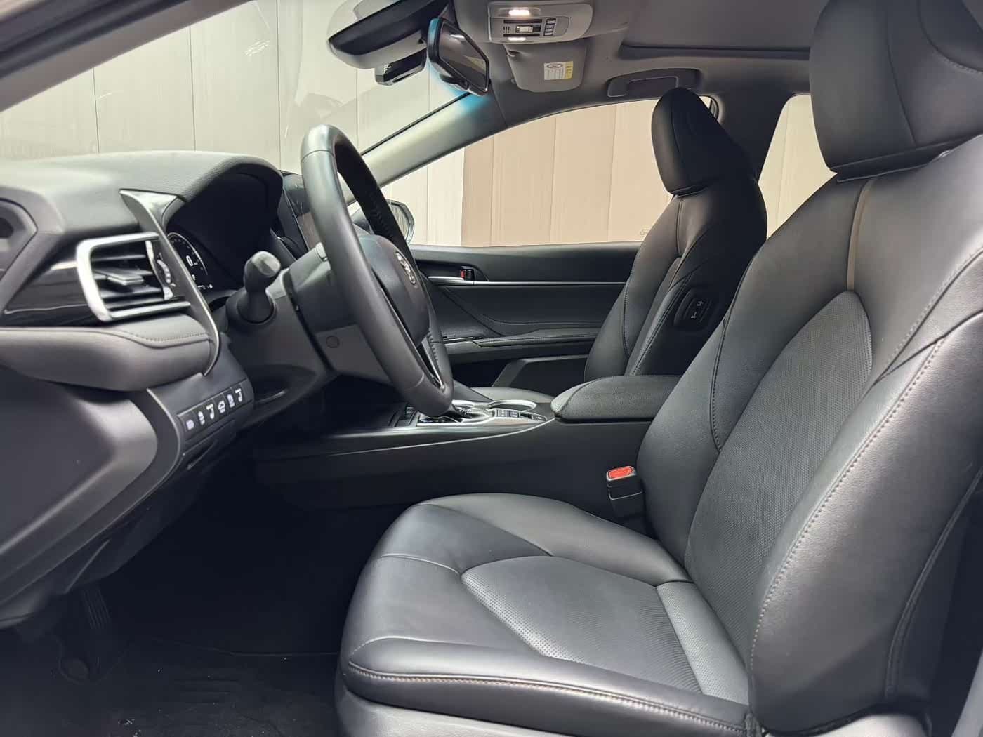 2021 Toyota Camry 银灰色, 50,000 km, China export – photo 4