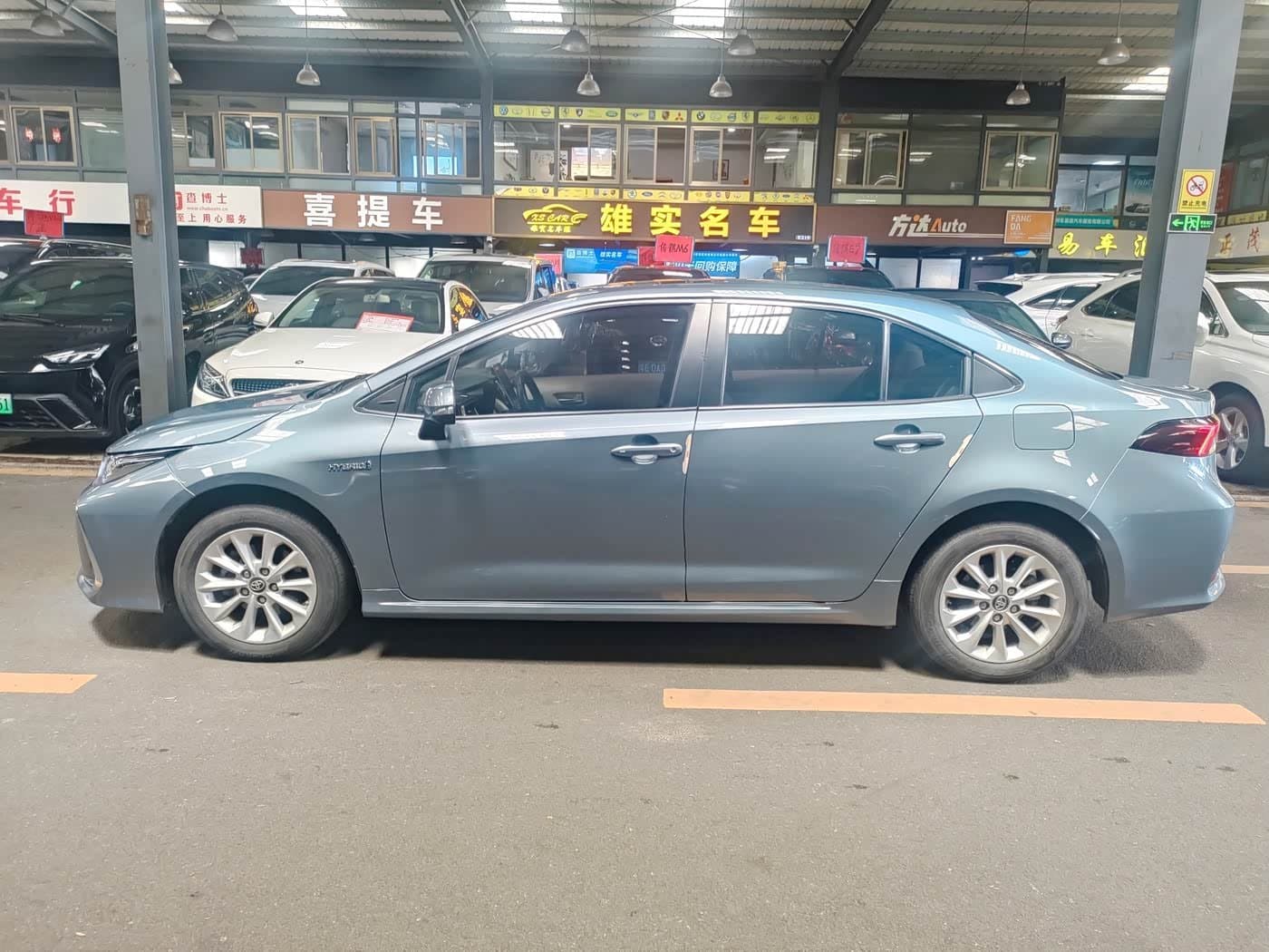 2020 Toyota Corolla 银灰色, 39,000 km, China export – photo 4