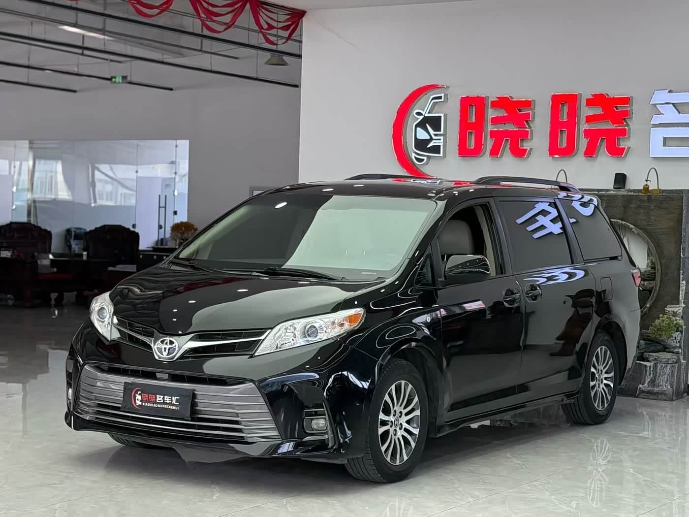 2015 Toyota Sienna Black, 136,000 km, China export – photo 3